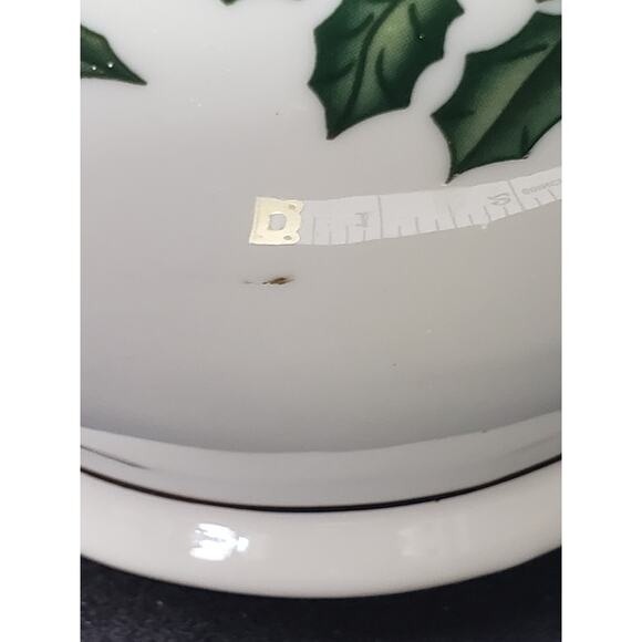 Formalities Holly Collection Latticework Porcelain Christmas Vase Gold Trim 10" - Picture 6 of 10